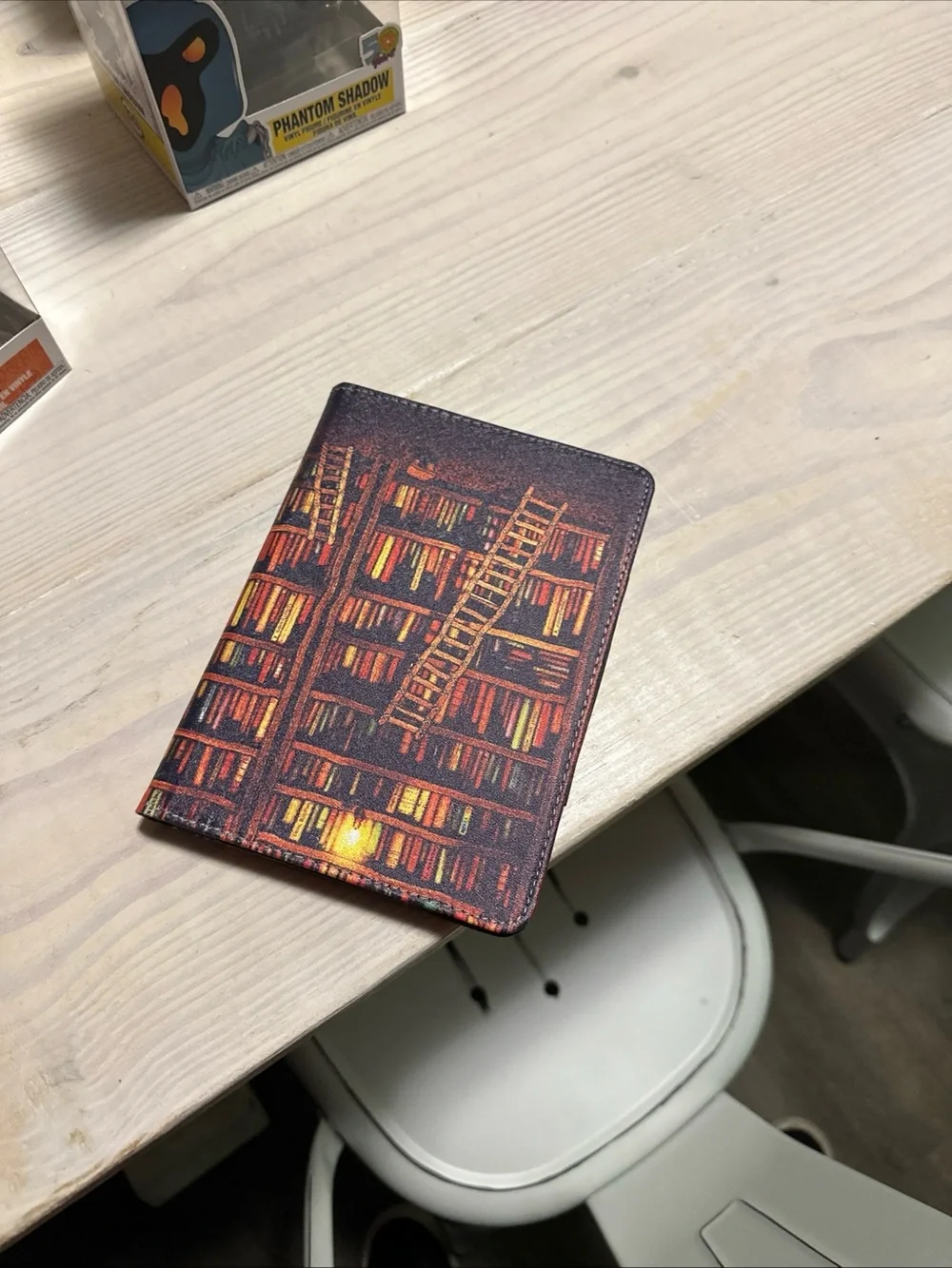 Tablet Sleeve Cover with Library Bookshelf Design - Brown/Orange